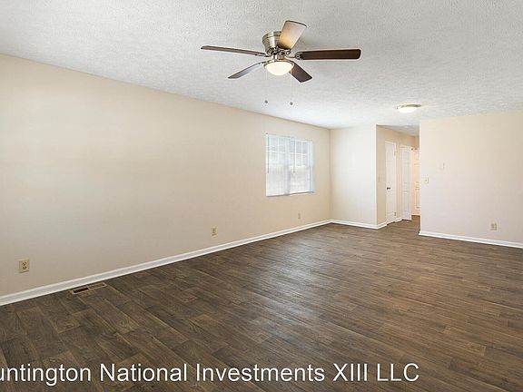 5th image of 76 Evergreen Ln Unit 27
