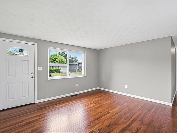 2nd image of 2264 Majestic Dr W