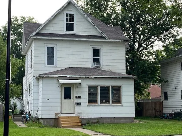 504 W Lyon St, Marshall, MN 56258