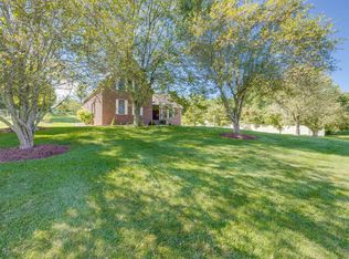 490 Summit Dr, Jonesborough, TN 37659