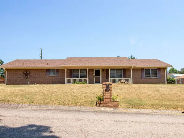 301 E Nancy St, White Oak, TX 75693