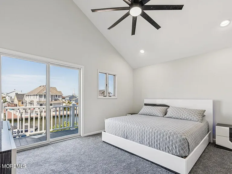 385 Aldo Dr — Photo 32