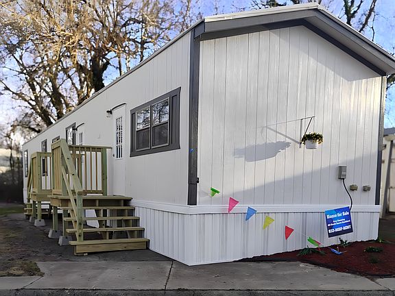 2nd image of 110 N Michigan St Lot 66