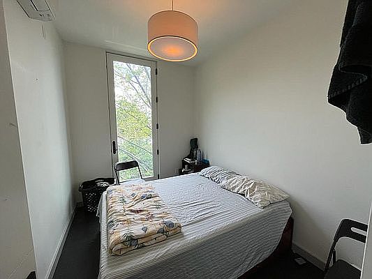 4th image of 285 Hawthorne St APT 403