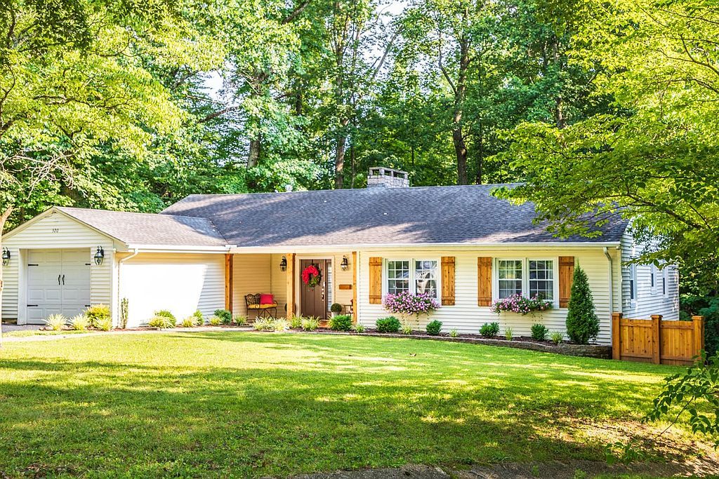 320 Norris Ct - Property Image