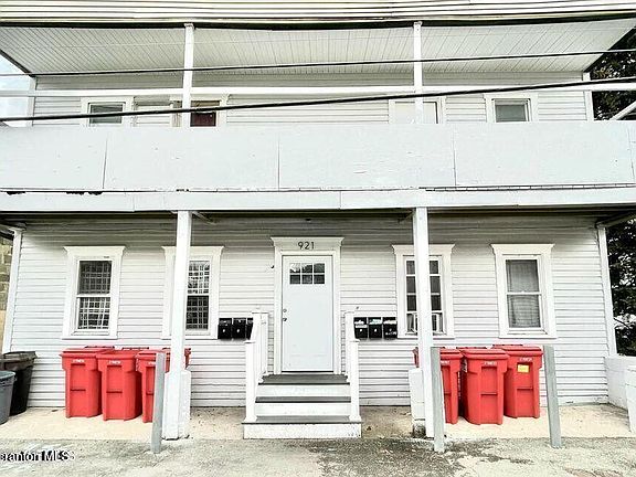 2nd image of 921 Hamm Ct APT 1