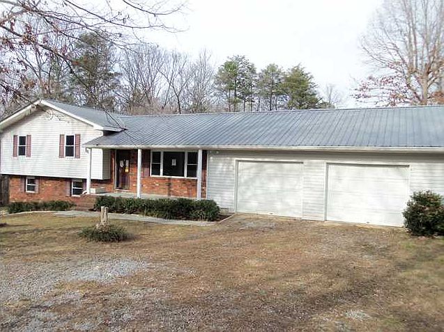 1st image of 115 S Oakland Dr
