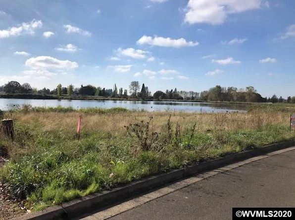 706 Pintail St NE, Silverton, OR 97381