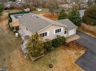 286 Greentree Rd, Sewell, NJ 08080