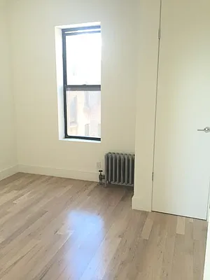 Rented by Lang Realty LLC | media 8