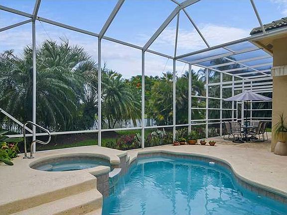 2nd image of 1543 SE Ballantrae Ct