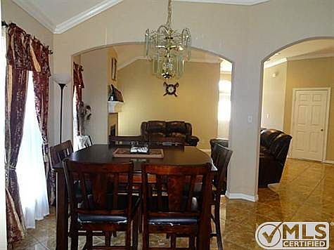 5th image of 3215 Vinson Ct