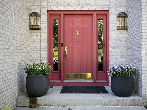 3rd image of 5800 Ivanhoe Cir