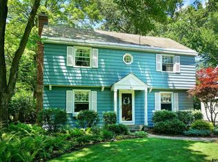 3 Center Ln, Delmar, NY 12054