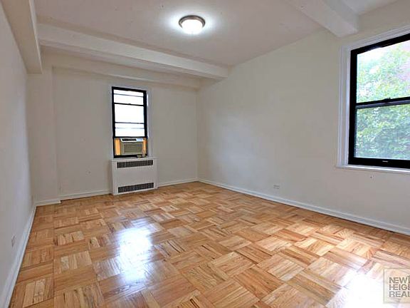 4th image of 60 Park Ter W APT A40