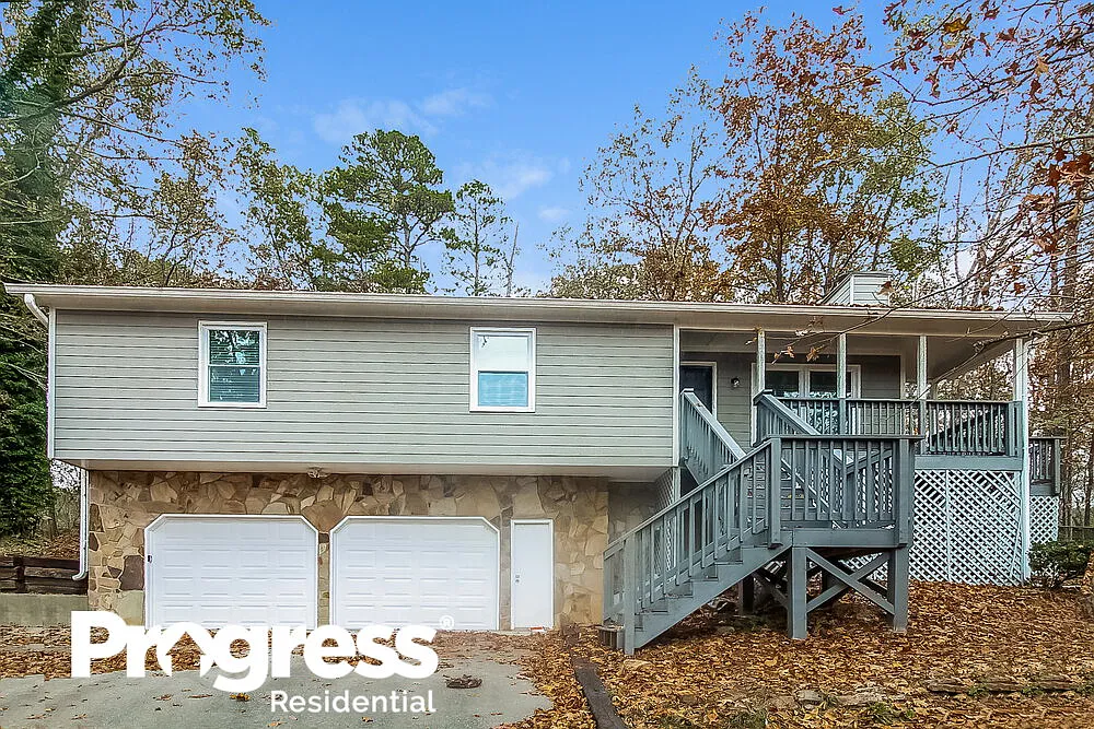 3325 Revere Cir photo 1