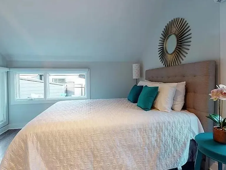 1060 Kenilworth Ave — Photo 12