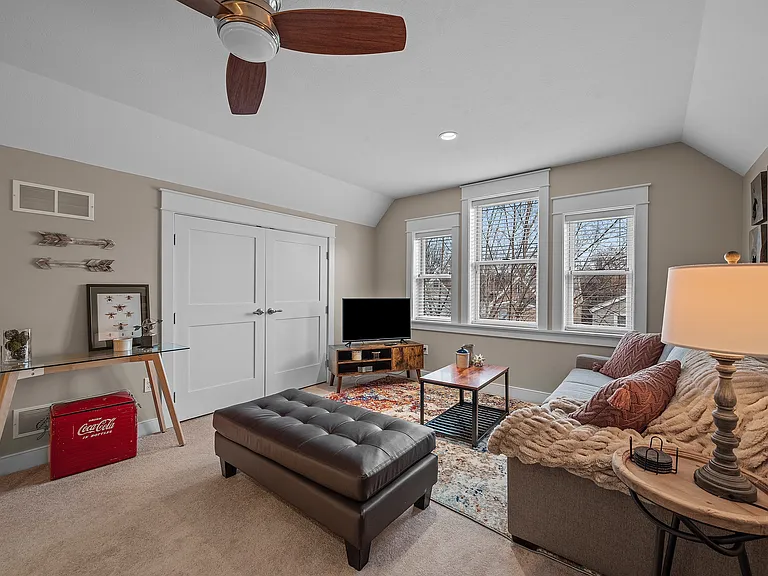 706 Ivy St #2 — Photo 29