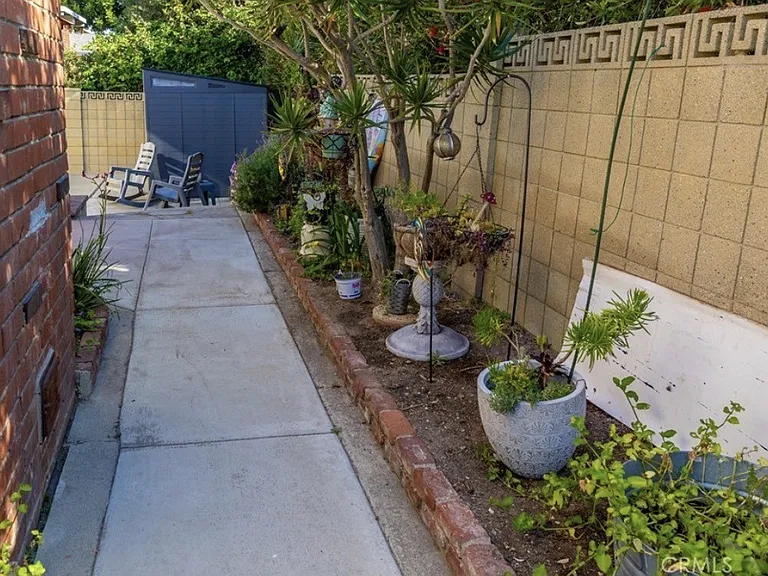 24314 Berendo Ave — Photo 15