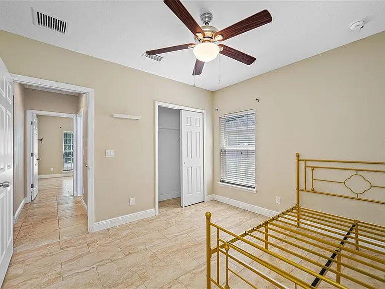 230 Clayton St — Photo 11