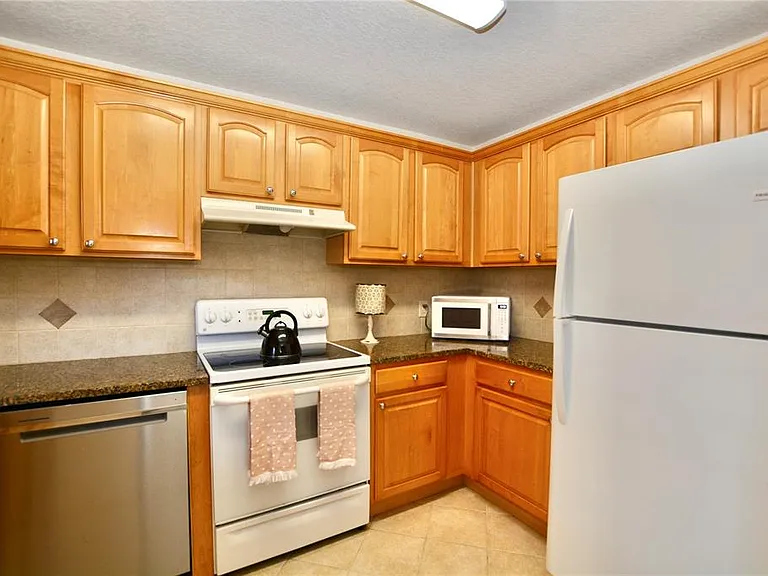 6150 Gulfport Blvd S — Photo 21