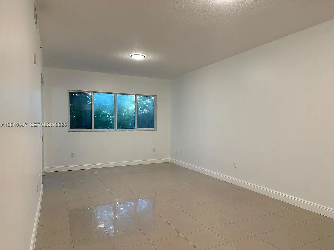 Milana Condo — Photo 2