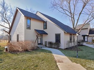 704 Chandler Rd, Gurnee, IL 60031