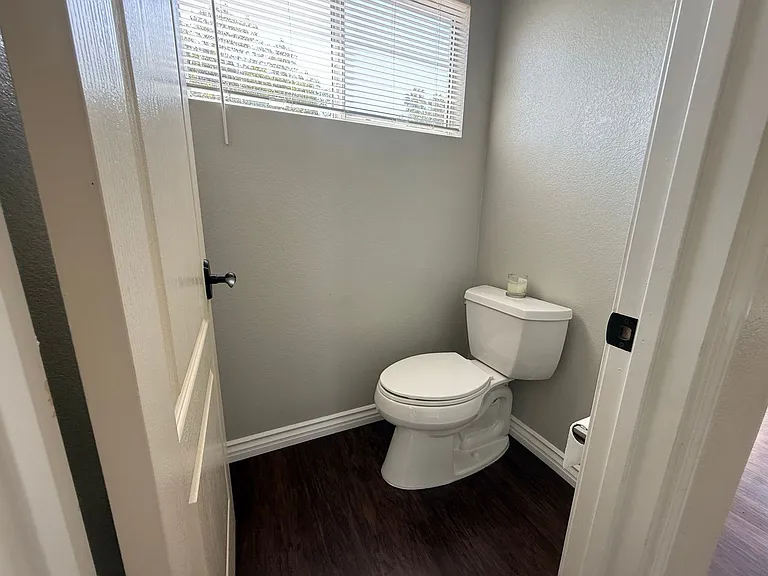 216 Richmond Park Pl — Photo 55