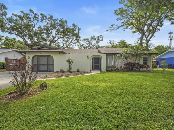 3401 Kingswood Dr, Sarasota, FL 34232