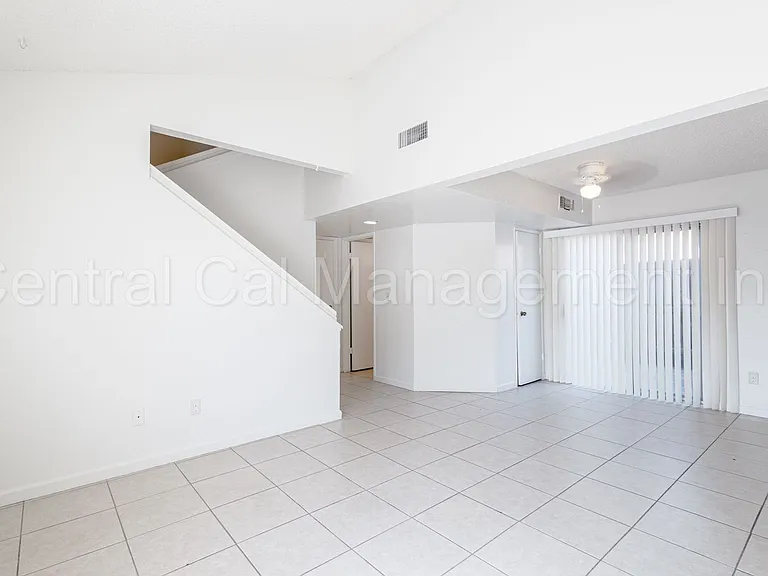 7901 S Laurelglen Blvd #A-D — Photo 5