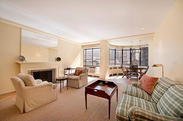 2nd image of 17 W 54th St APT 11C