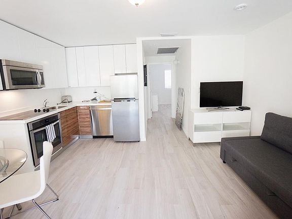 3rd image of 820 15th St APT 0203