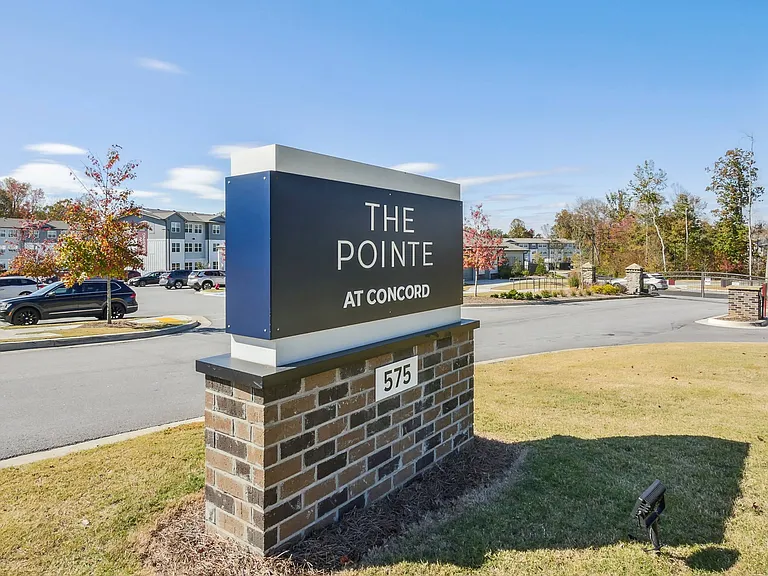 The Pointe at Concord — Photo 34