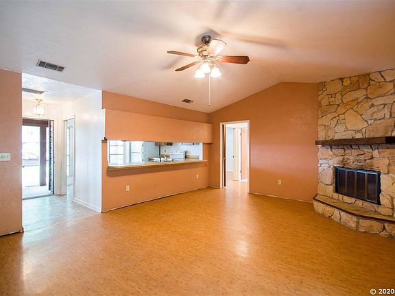 3rd image of 5004 NW 37th Pl