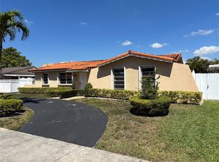 10275 SW 26th Ter, Miami, FL 33165
