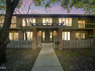 29666 E River Rd, Perrysburg, OH 43551
