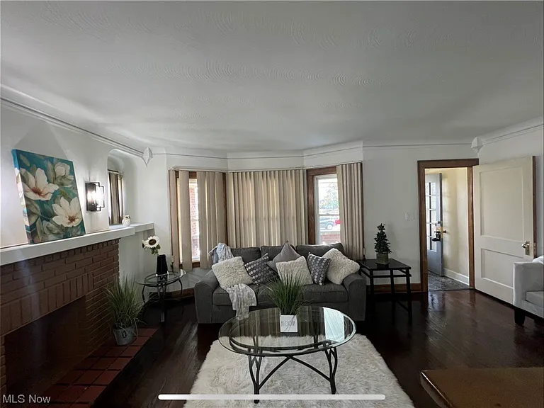 2210 Bunts Rd — Photo 5