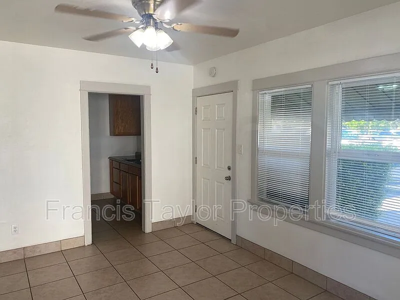 2 bed, 1.0 bath, 616 sqft, $1,600 — Photo 3