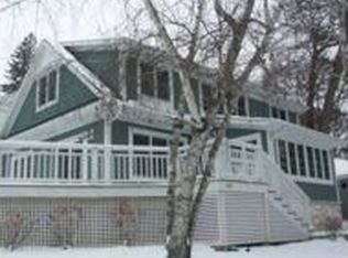 646 Middleton Dr, Fontana, WI 53125