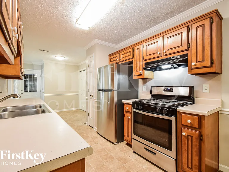 2403 Windridge Dr NE — Photo 8