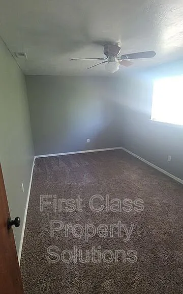 661 NW 16th St — Photo 20