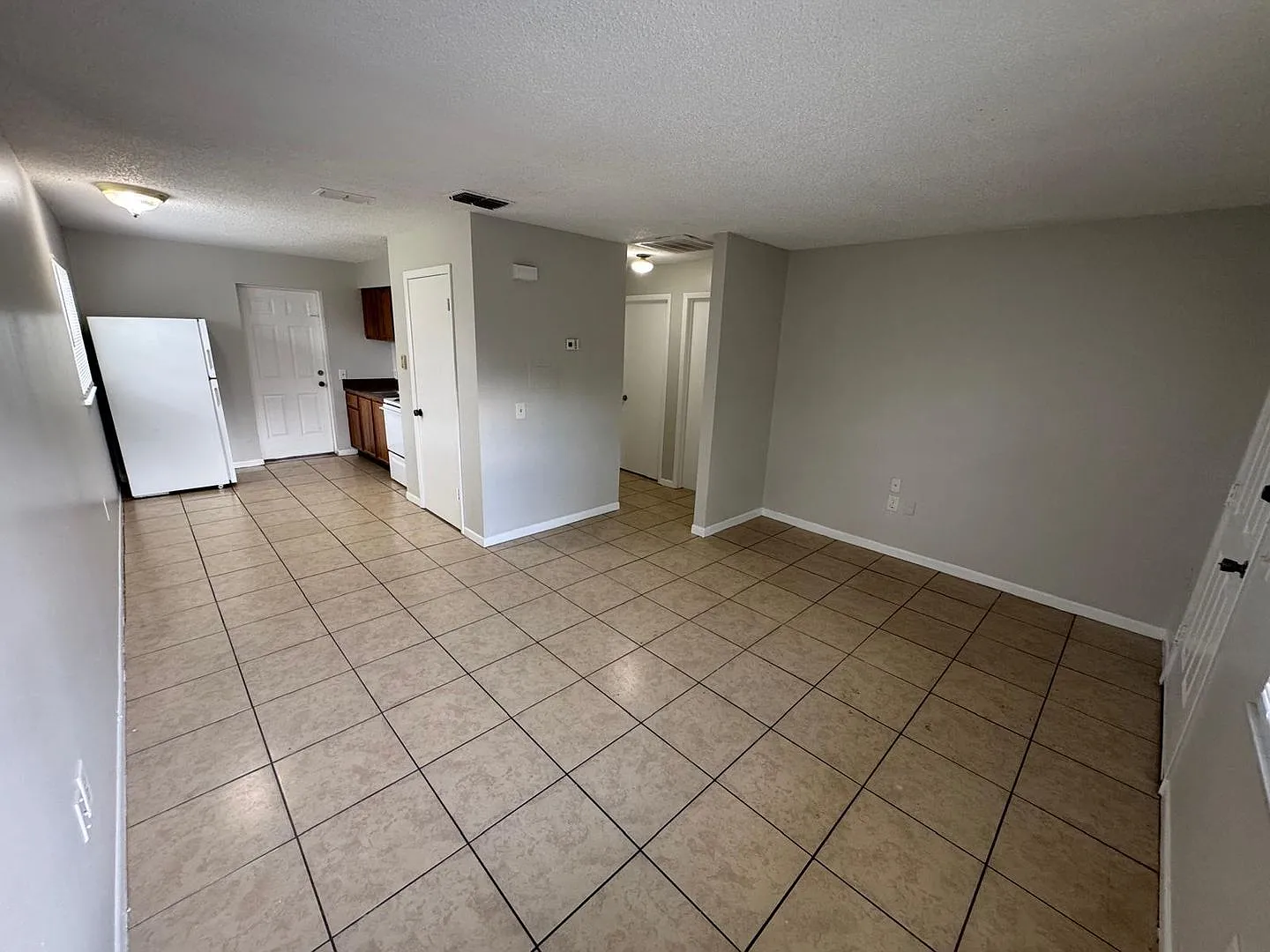 Zephyrhills 2/1 Duplex — Photo 4