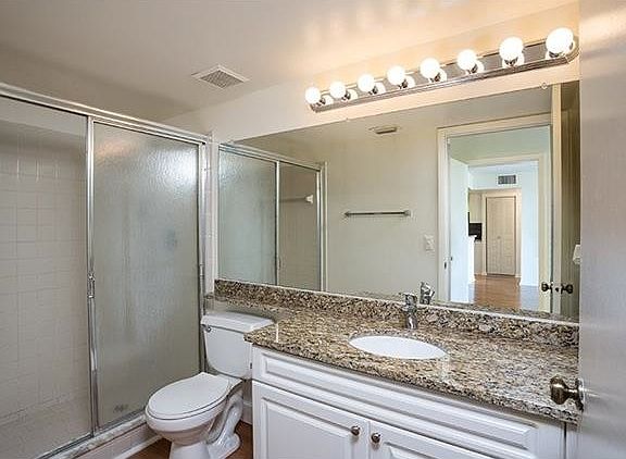 4th image of 3605 NE 207th St #1103