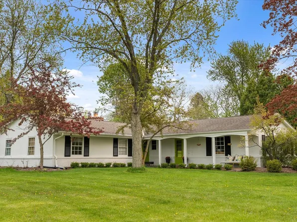 9350 North Thrush LANE, Bayside, WI 53217