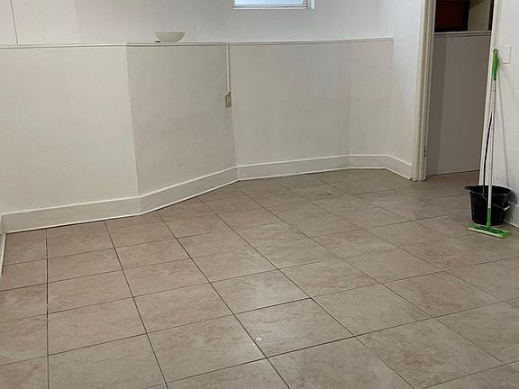 3rd image of 125 Glen Ave #1A