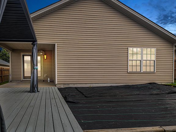 3rd image of 106 Dunlap Dr