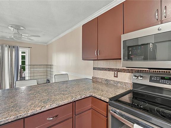 5th image of 4 Palmer Cir #15