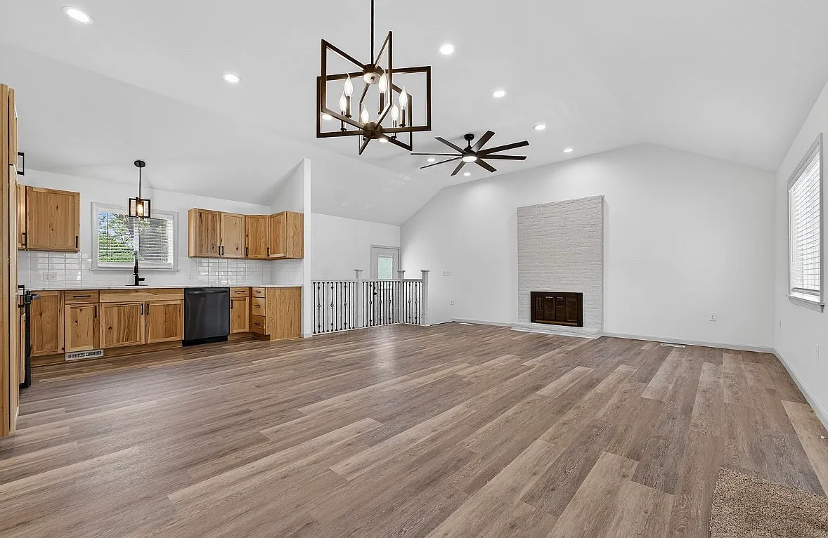 4 bed, 1767 sqft, $2,500 — Photo 3