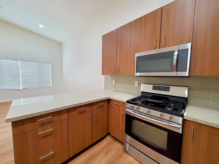 12550 Laurel St — Photo 31