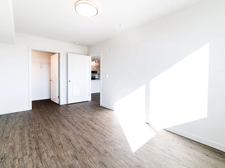 123-4th Apts — Photo 53